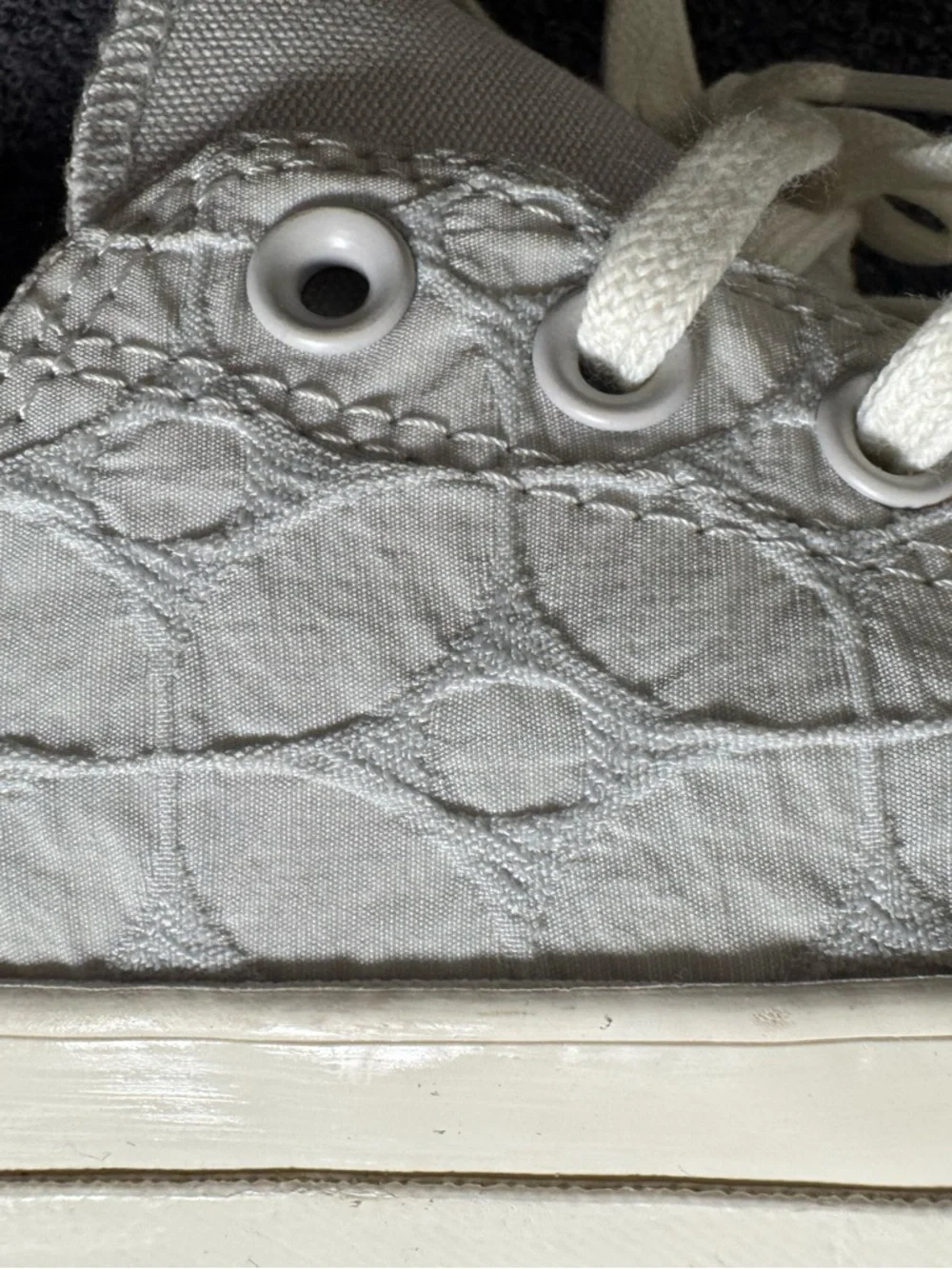 Converse Low Top W 8.5 Grey & Off-White/Cream - Picture 2 of 9